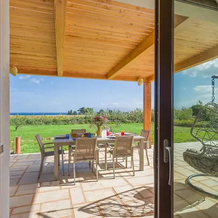 Вилла Aura Scopello *