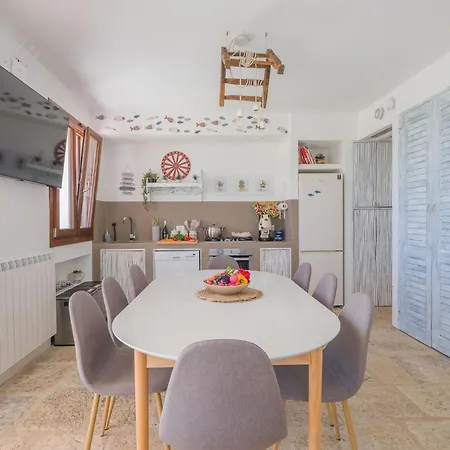 Вилла Aura Scopello