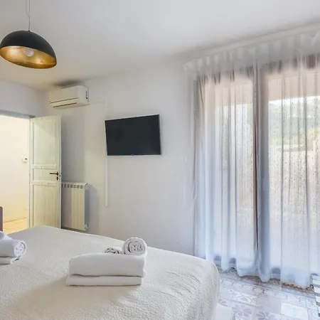 Aura Scopello Villa